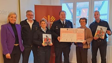 Spenden Übergabe Feuerwehr 